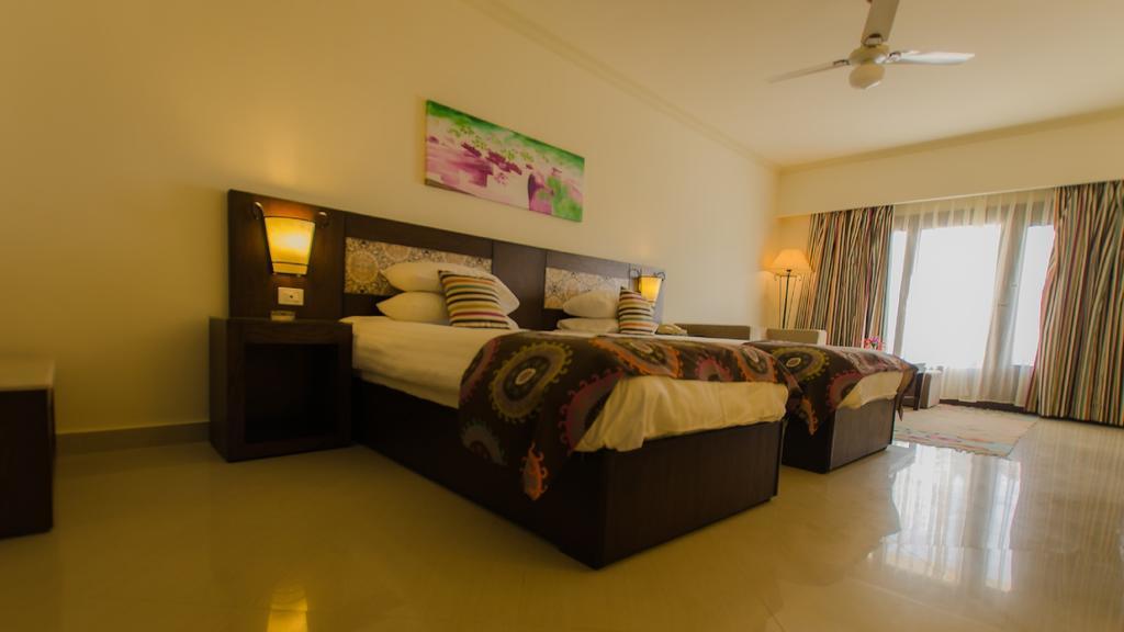 Lotus Bay Resort Hurghada Room photo